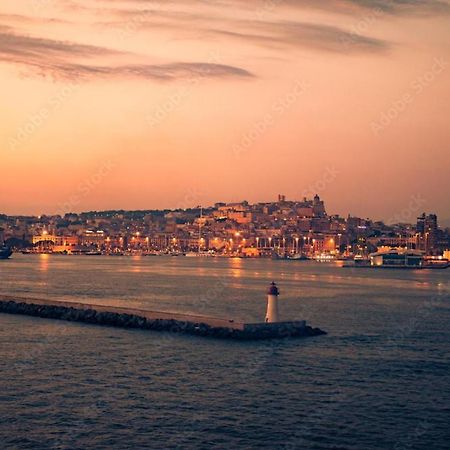 Central Moon Cagliari Vista Mare Eksteriør bilde